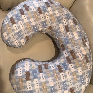Boppy Original feeding and infant support pillow